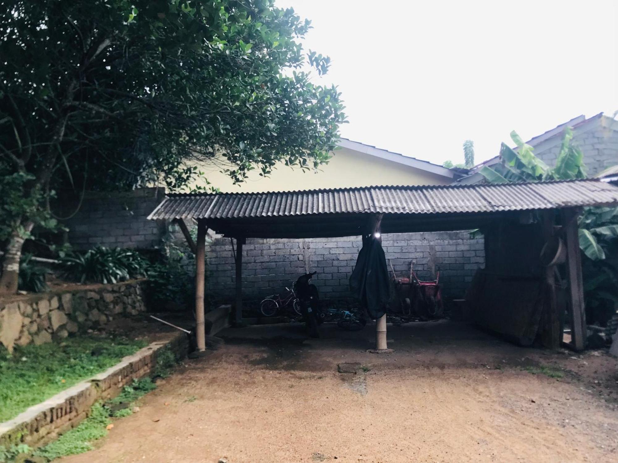 Kampung Homestay Kuta  外观 照片