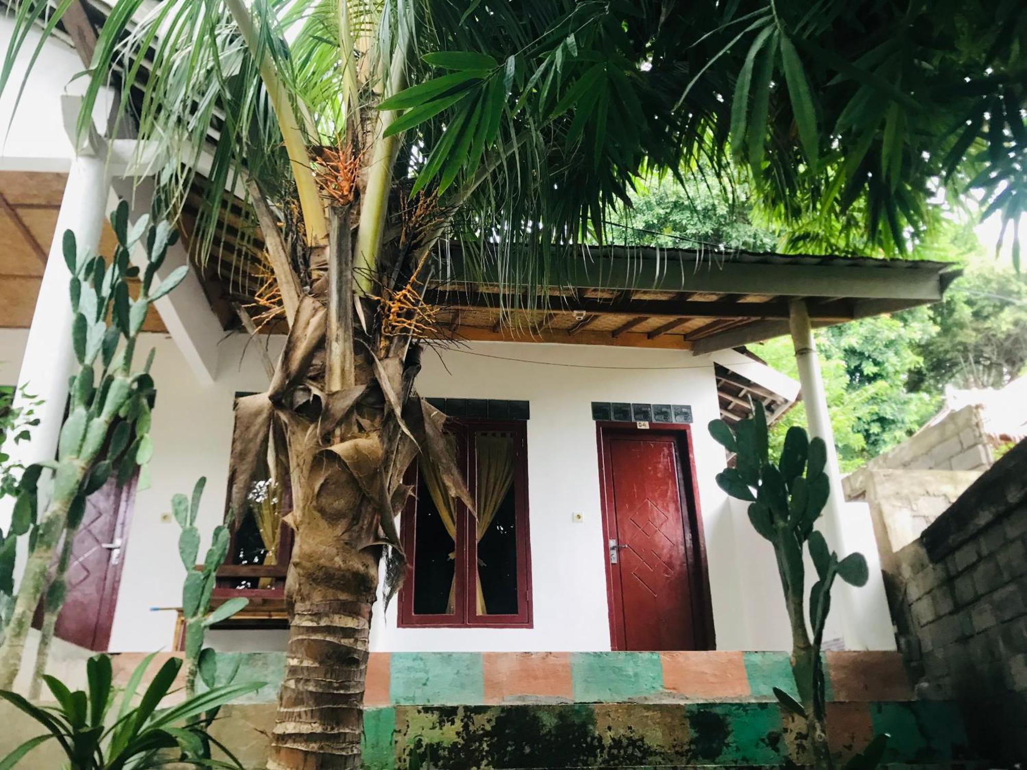 Kampung Homestay Kuta  外观 照片