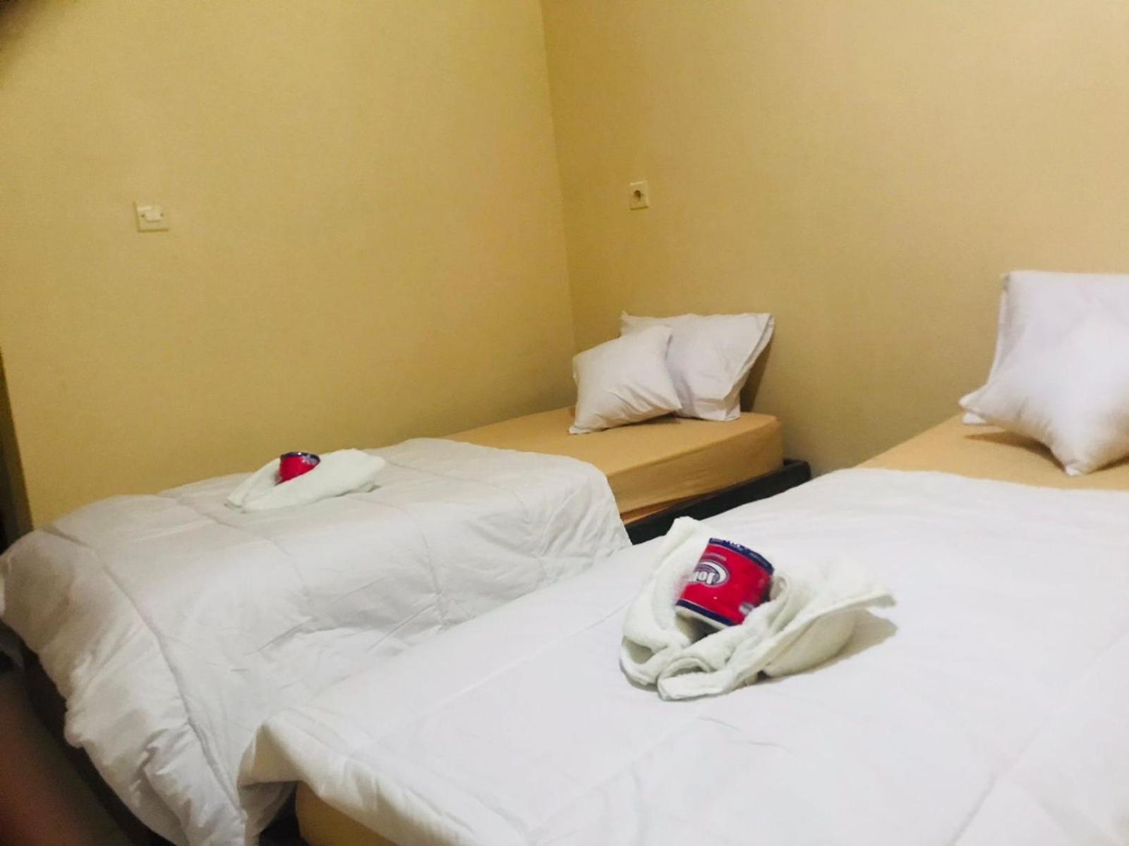 Kampung Homestay Kuta  外观 照片