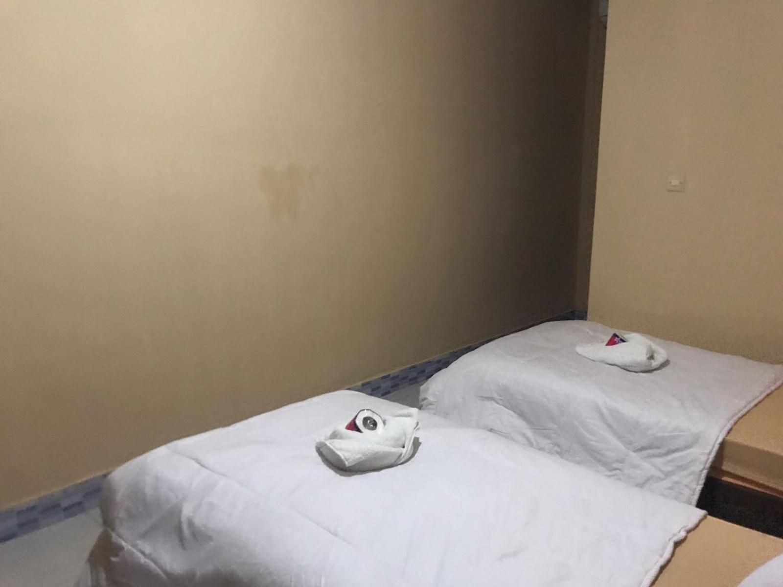 Kampung Homestay Kuta  外观 照片